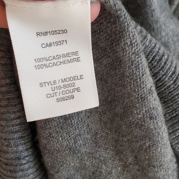 Equipment Cashmere Gray V-Neck Tunic Sweater - Picture 7 of 8